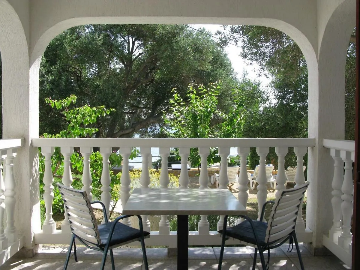 Guest house Apartments And Rooms Lanca Banjol